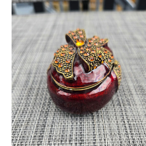 Red Vintage Amber Jeweled Oval Trinket Box Bow  Magnetic Closure - Picture 5 of 11